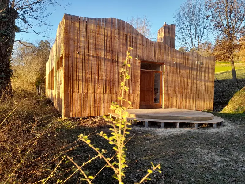 Entrée est du chalet
